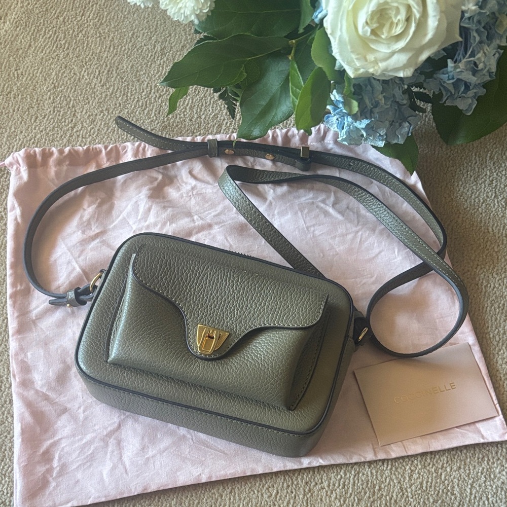 Coccinelle Beat crossbody leather bag LIKE NEW